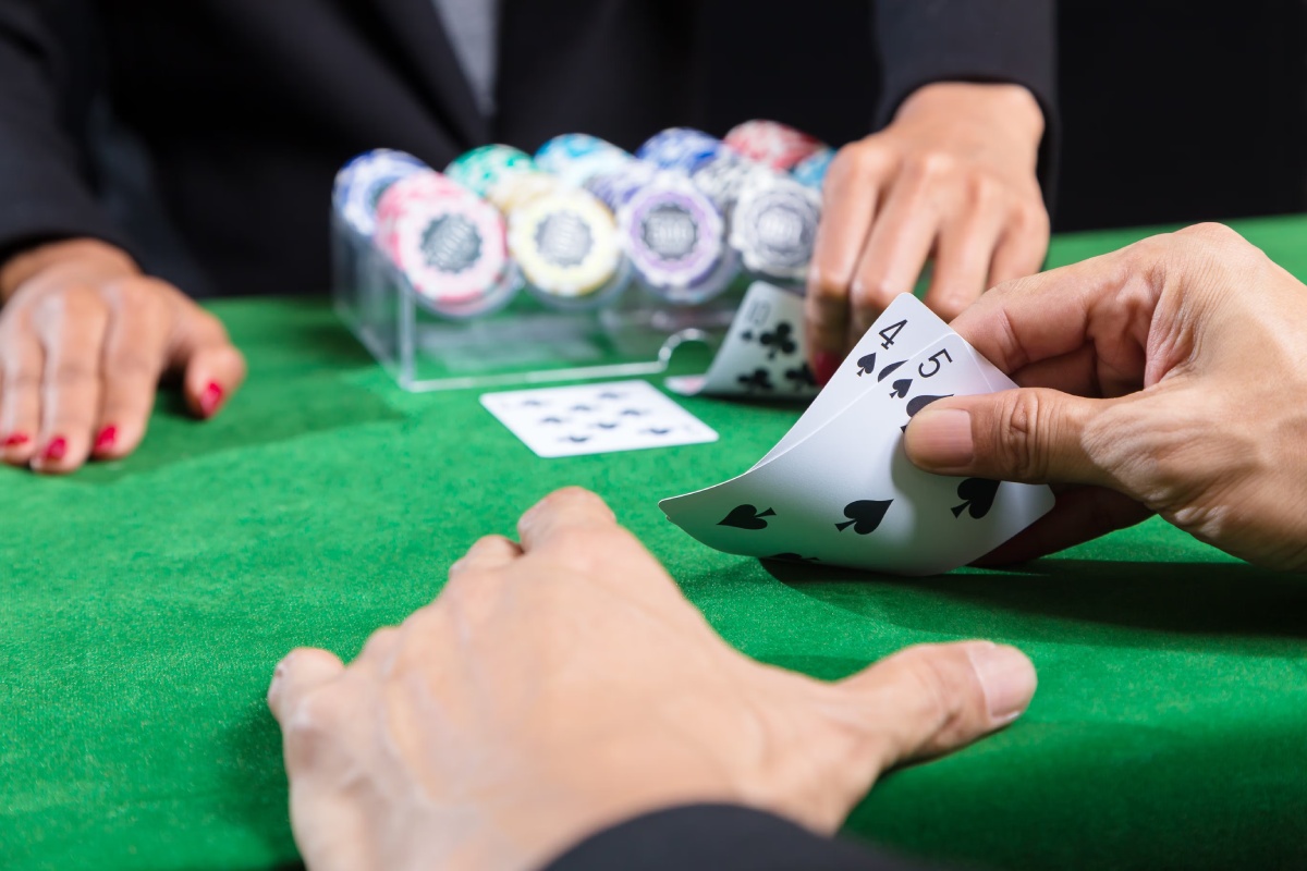 Slot machine algorithm: Can you hack it?